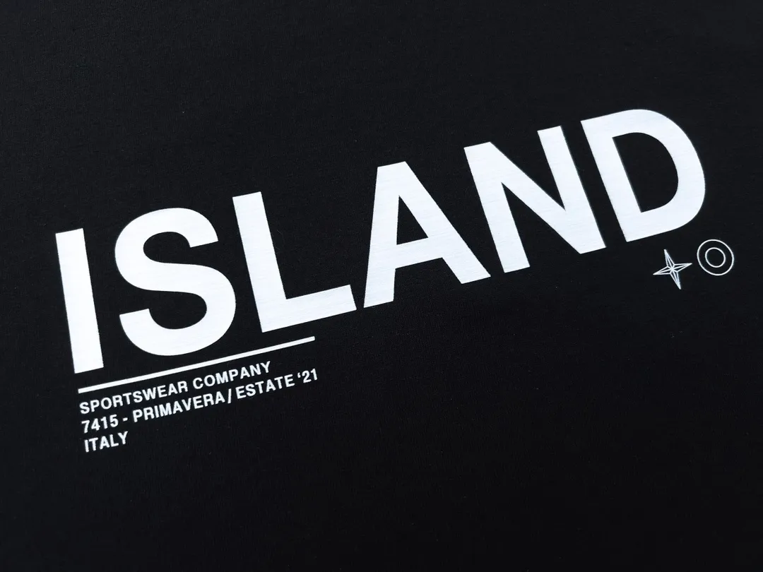 W651#P110💰 [Stone lsland/Stone Island summer new rust compass front and back printed pattern short-sleeved T-shirt] ⚠️[Original creation, high control of details] - Made of 260 grams of combed cotton, 32 count double yarn, soft and comfortable to the touch, sweat-absorbent and breathable. - Simple, basic and versatile style, original quality, the first choice for couples. - Made in a large factory, four needles and five threads on the shoulder, neat alignment, high quality workmanship. - Same style for men and women. Very versatile, one piece for everyone, details are clearly visible. Color: Black White Size: M L